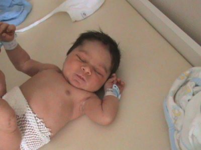 Baby Thomas' birth 043.jpg